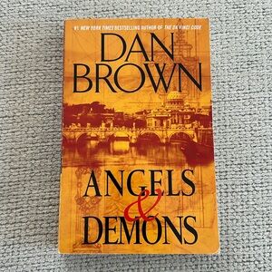 Dan Brown Angels & Demons Book